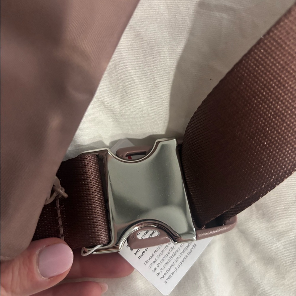 Lululemon City Adventurer Belt Bag 2.5L Crossbody Mauve Brand New With Tags - Picture 7 of 14